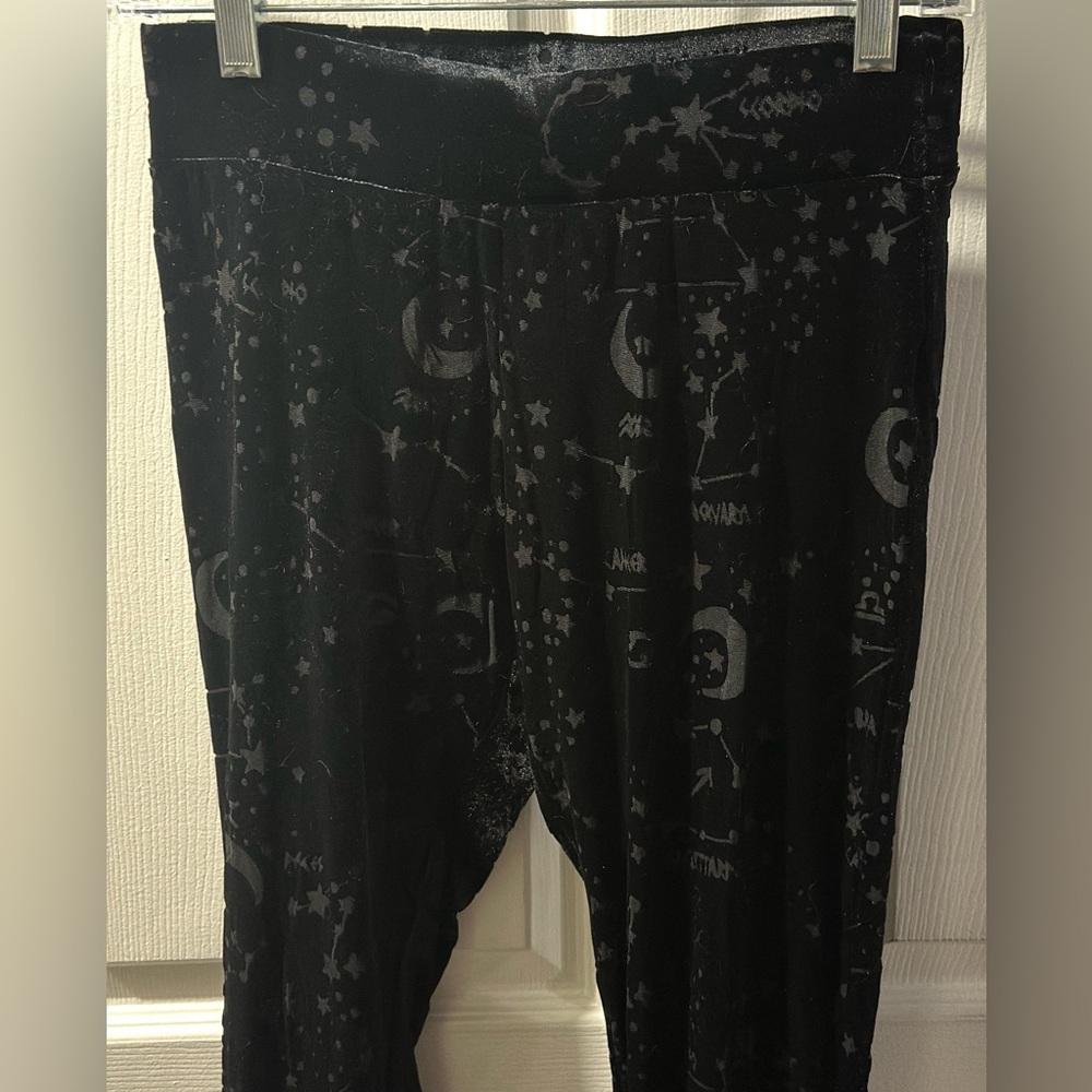 Killstar “Perseus” velvet burnout leggings, Medium